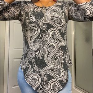 NWOT- nice blouse blue, white & black super cute